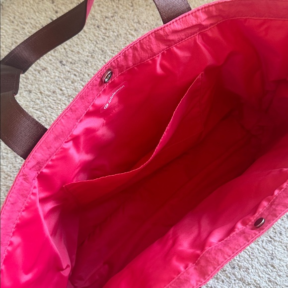 NWT Daily Multi Pocket Tote - Picture 7 of 7